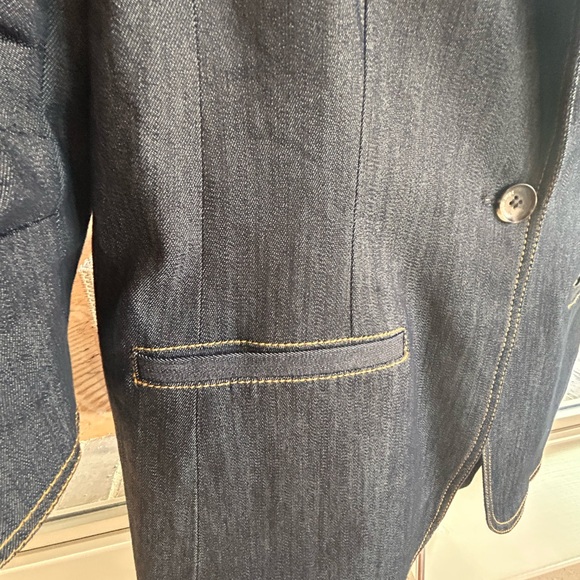 NWT Cinq à Sept Khloe Denim Blazer, Indigo, Size 10 - Picture 7 of 8
